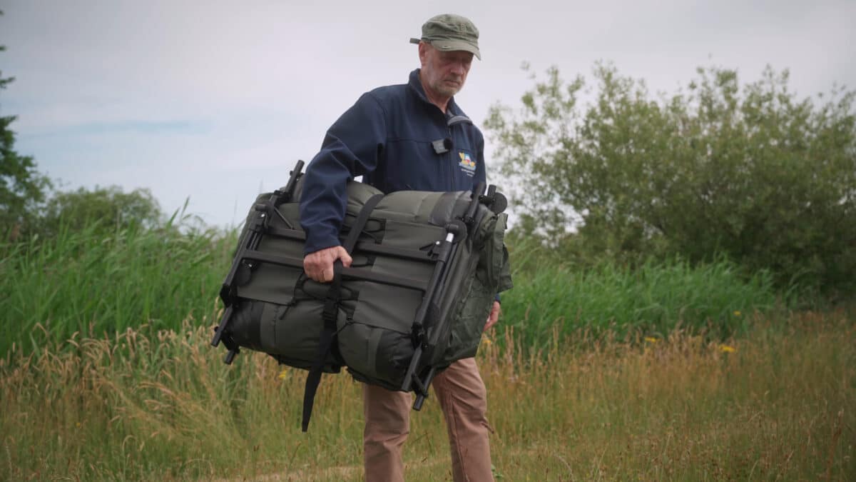 Prologic lehátko se spacákem Avanger S/Bag Bedchar Systém 6 leg